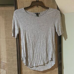 2/$6❗️H&M | Basic Tee